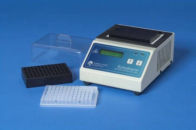 Programmable Personal Incubator Designed for Benchtop Use