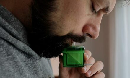 Scientists Develop Breath Test that Rapidly Detects COVID