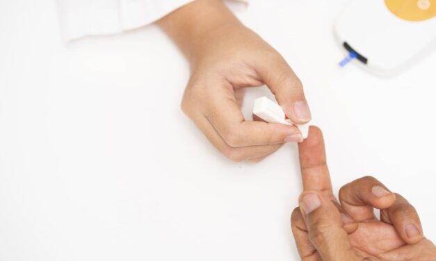 Finger Prick Blood Test for Alzheimer’s Diagnosis Enters Large-Scale Trial